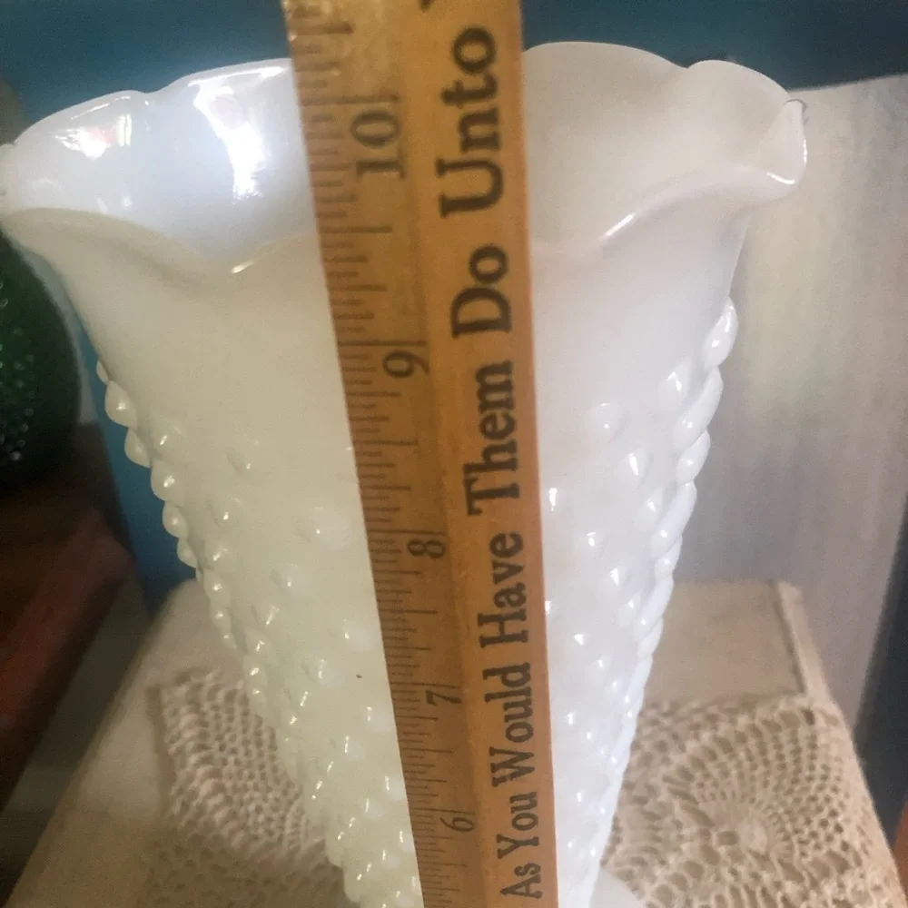 Vintage White MilkGlass Hobnail Pedestal Trumpet Vase with Ruffled Rim - Picture 5 of 7